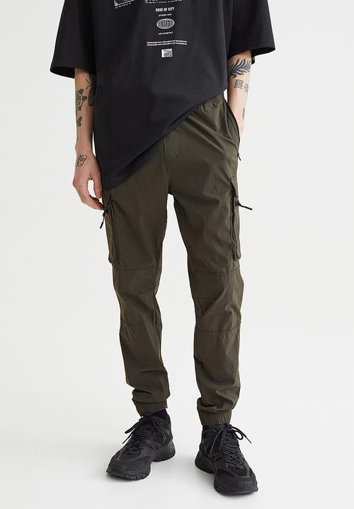 H&M - Skinny fit nylon cargo joggers - dark khaki green