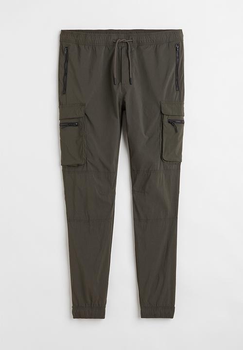 H&M - Skinny fit nylon cargo joggers - dark khaki green