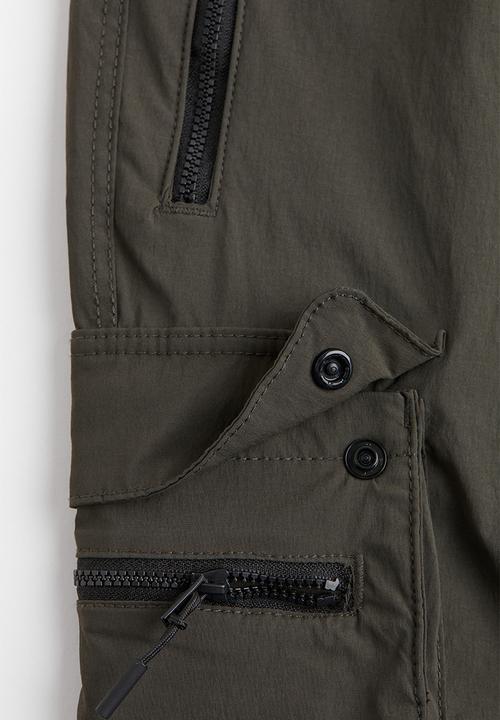 H&M - Skinny fit nylon cargo joggers - dark khaki green