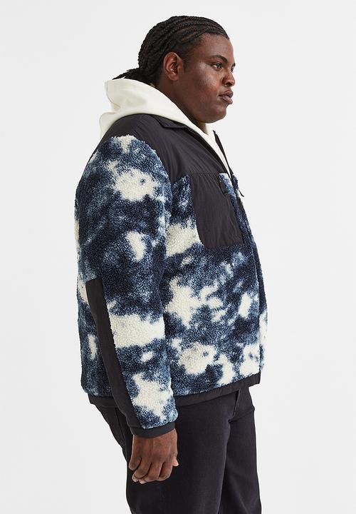 H&M - Regular fit teddy overshirt - black/patterned