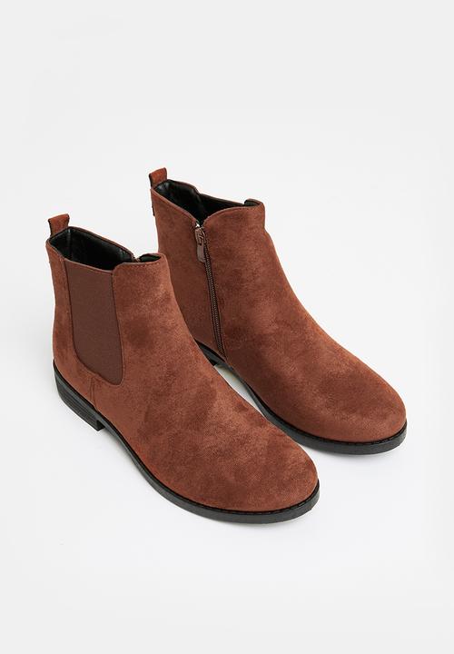 edit - Rabia chelsea boot - brown