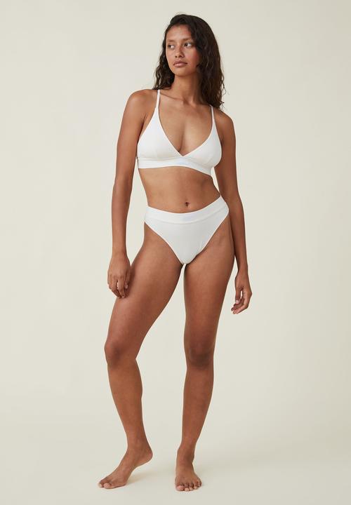 Cotton On - Organic cotton branded brasiliano - whisper white