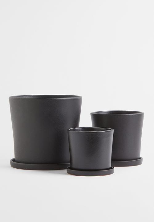 H&M - Plant pot and saucer - black