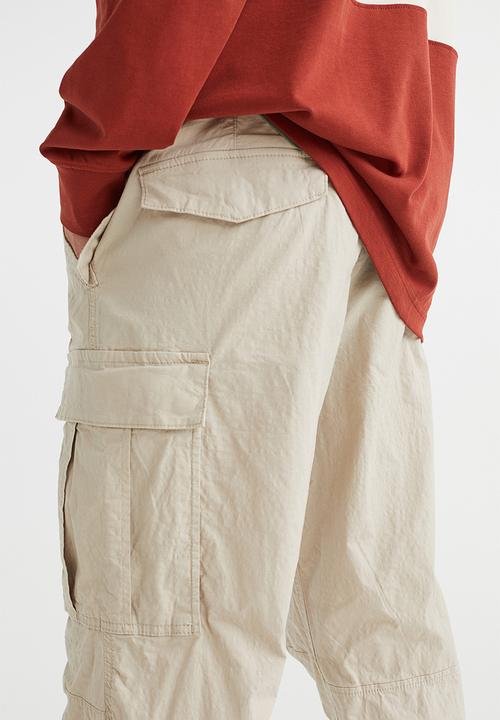 H&M - Regular fit ripstop cargo trousers - light beige