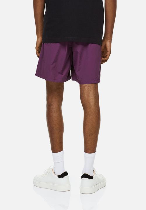 H&M - Relaxed fit belted nylon shorts - dark purple