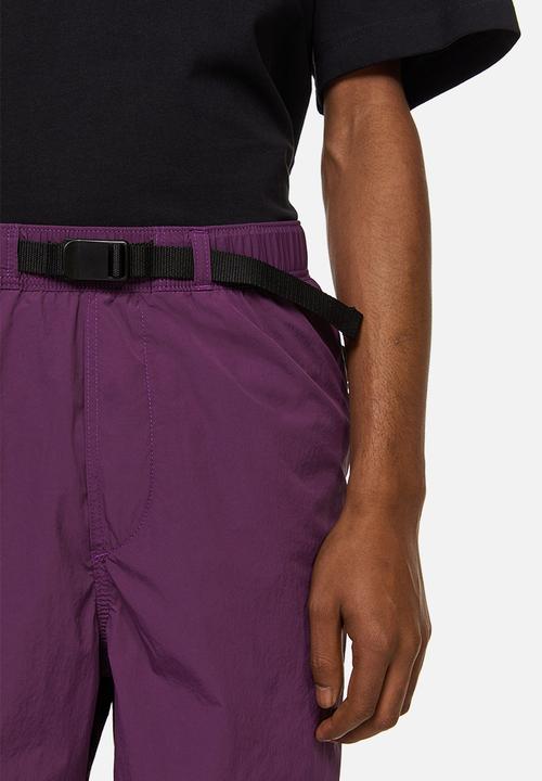 H&M - Relaxed fit belted nylon shorts - dark purple