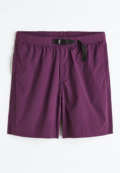 H&M - Relaxed fit belted nylon shorts - dark purple