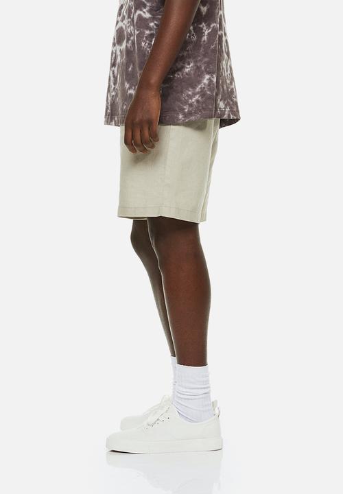 H&M - Loose fit linen-blend shorts - light beige