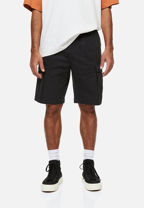 H&M - Regular fit cotton cargo shorts - black