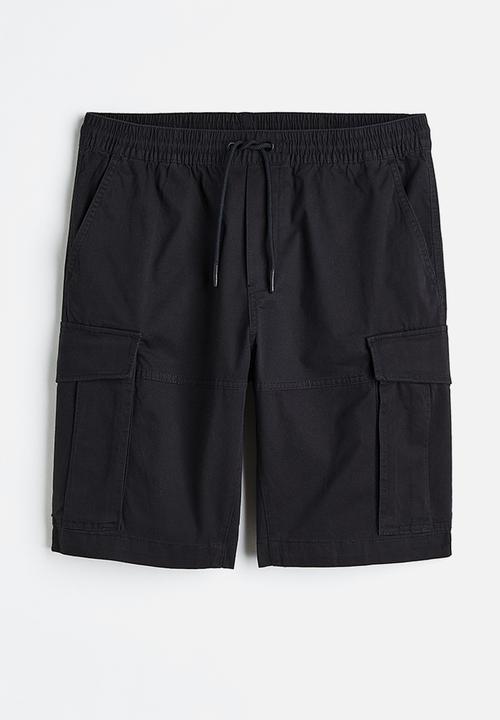 H&M - Regular fit cotton cargo shorts - black