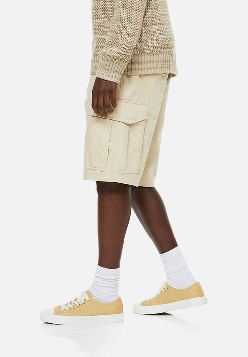 H&M - Regular fit cotton cargo shorts - light beige