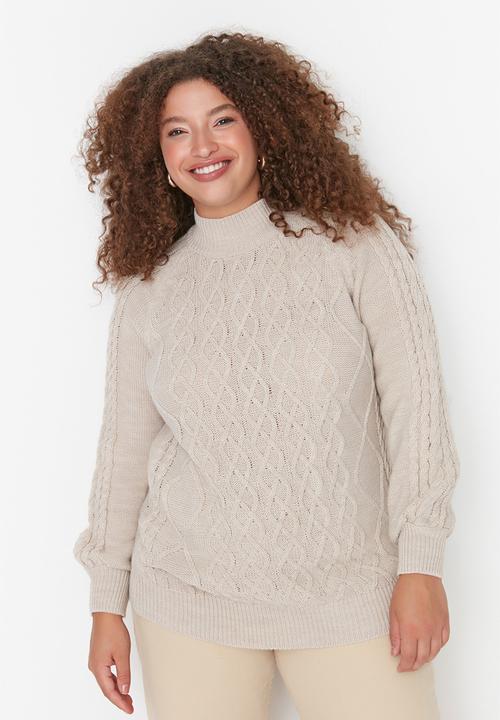Trendyol - Plus crew neck knit sweater - beige