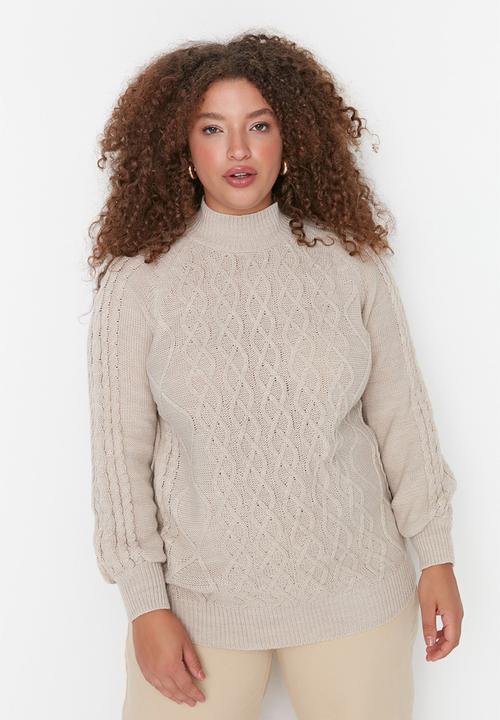 Trendyol - Plus crew neck knit sweater - beige