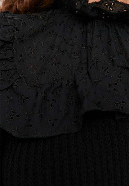 Trendyol - Ruffle detailed knit sweater - black