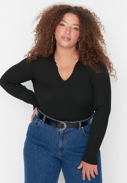 Trendyol - Plus ribbed polo collar thin knit top - black