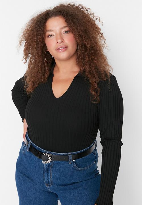 Trendyol - Plus ribbed polo collar thin knit top - black