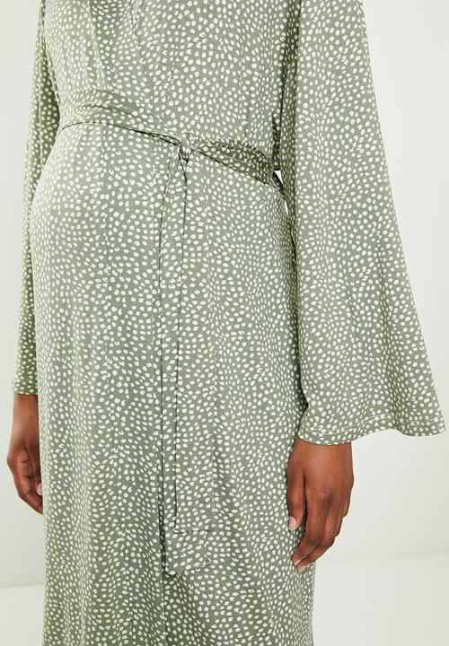 Superbalist - Maternity recovery sleep robe - sage spot