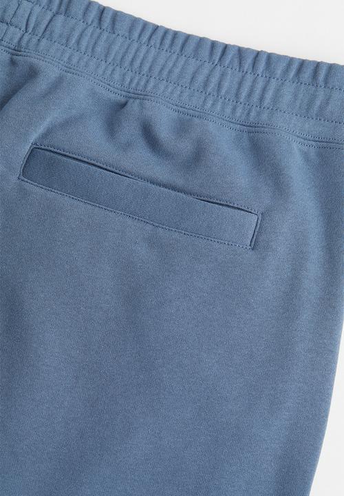 H&M - Relaxed fit sweatshirt shorts - pigeon blue/new beginnings