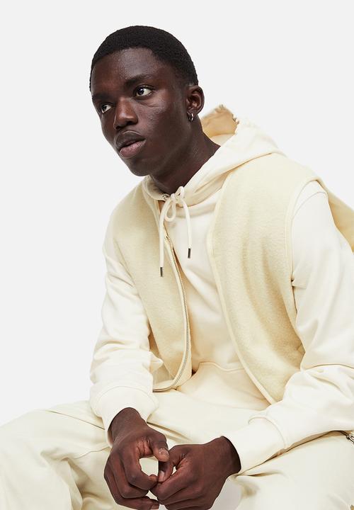 H&M - Essentials no 3: the hoodie - light beige