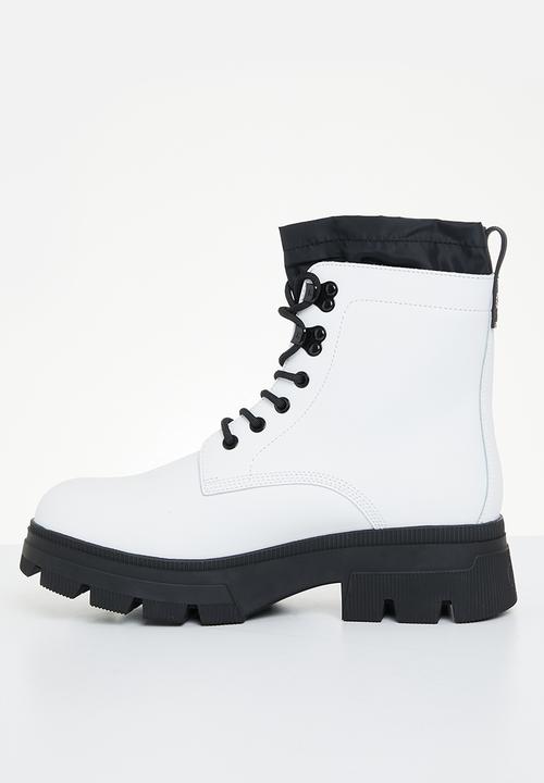Calvin Klein - Chunky combat laceup hiking - bright white