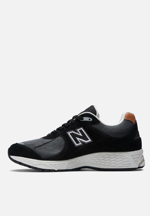 New Balance  - 2002R - heritage - black