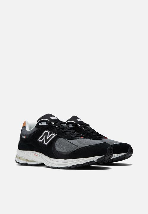 New Balance  - 2002R - heritage - black