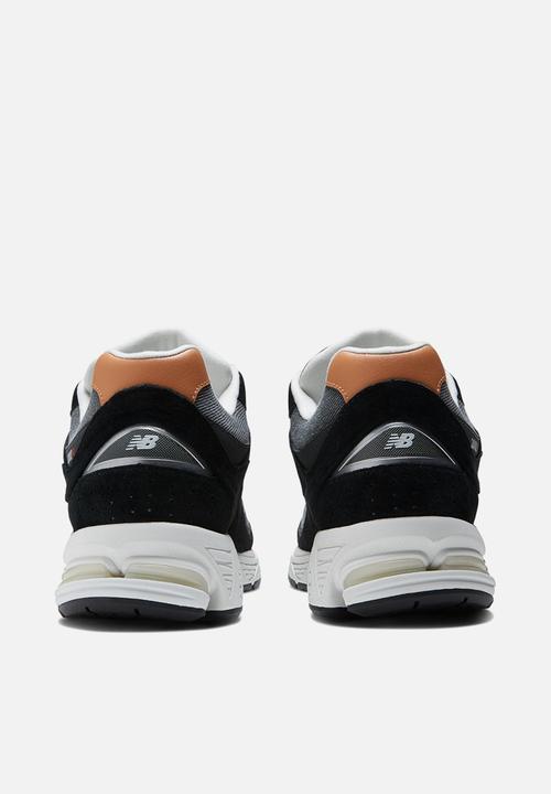 New Balance  - 2002R - heritage - black