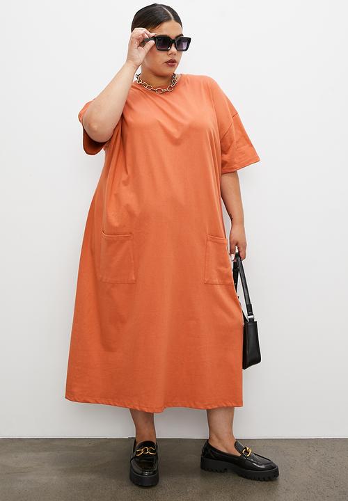 Superbalist - Midi tee dress with pockets - rust