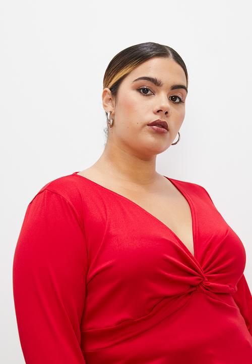 Superbalist - Knot neckline tee - red