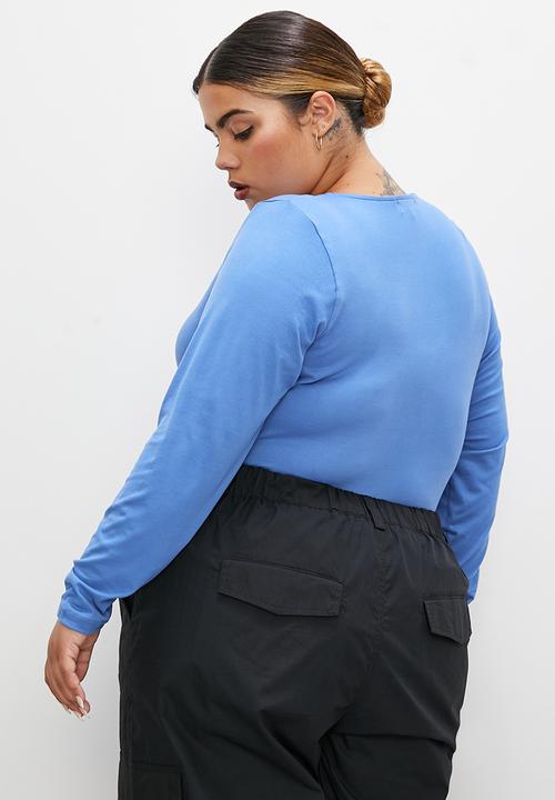 Superbalist - Knot neckline tee - denim blue