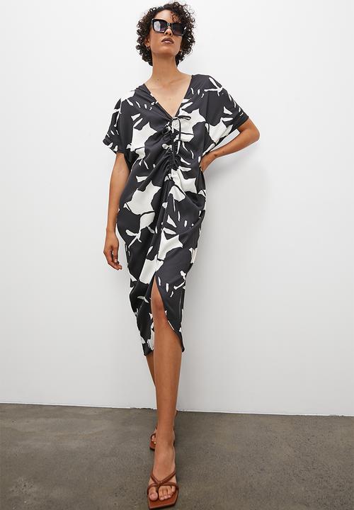 Superbalist - Printed satin kaftan dress with front drawstring detail - large shadow leaf
