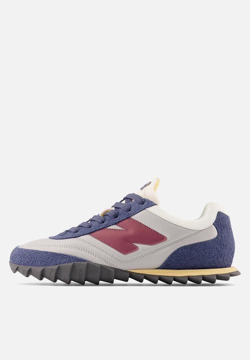 New Balance  - RC30