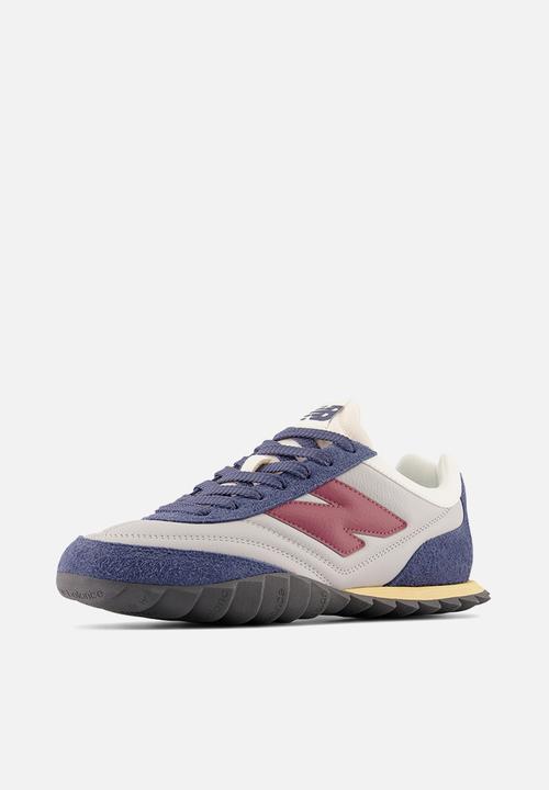 New Balance  - RC30