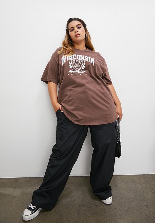 Blake - Oversized city graphic tee - choc