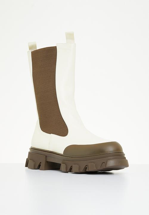 Public Desire - Kira chelsea boot - cream & beige