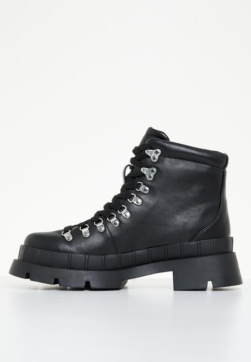 Public Desire - Hike there lace-up boot - black