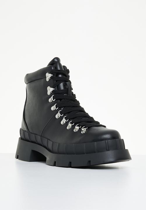 Public Desire - Hike there lace-up boot - black