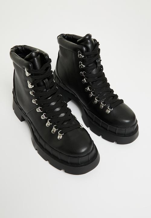 Public Desire - Hike there lace-up boot - black