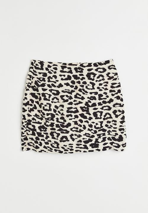 H&M - Gathered crêpe skirt - cream/leopard-print