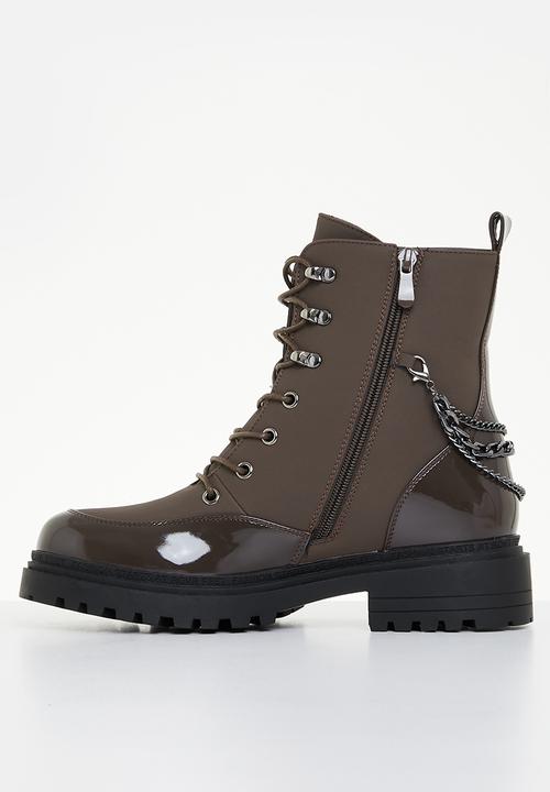 Miss Black - Cure1 biker boot - chocolate