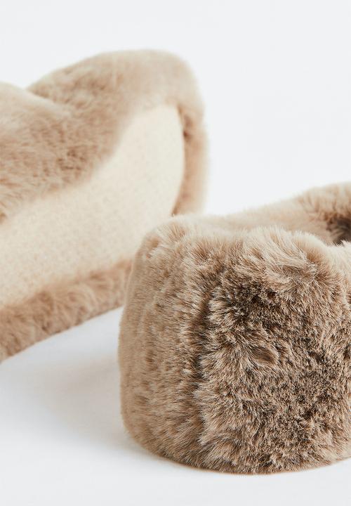 H&M - Soft indoor slippers - beige