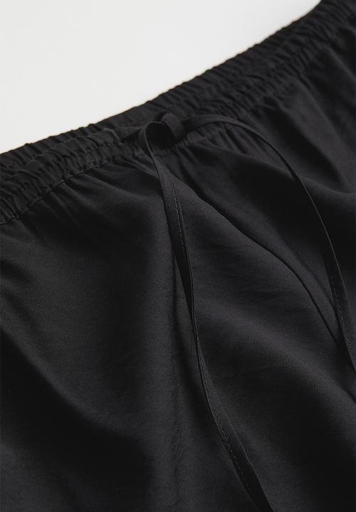 H&M - Wide satin trousers - black