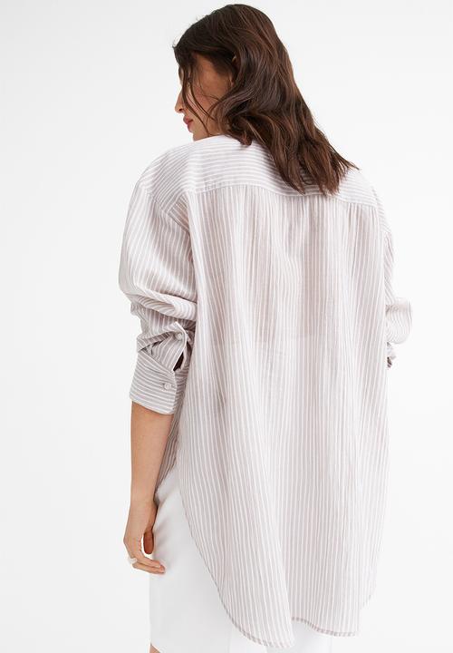 H&M - Crinkled cotton shirt - powder beige/striped