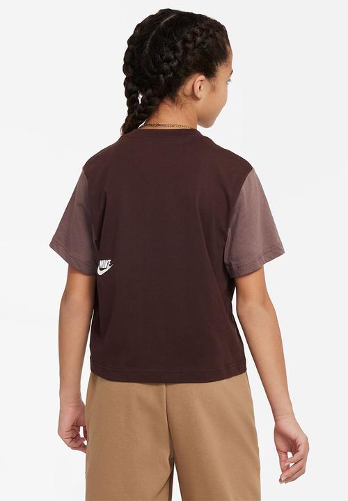 Nike - G nsw tee essential boxy tee dnc - earth & plum eclipse