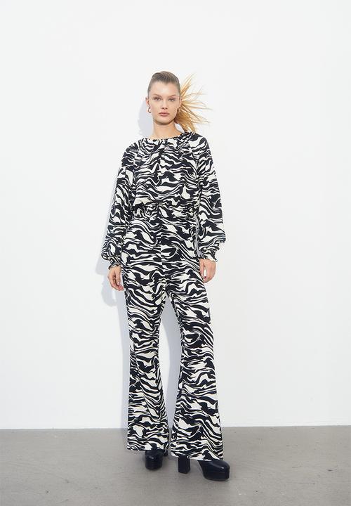 H&M - Patterned balloon-sleeved blouse - black/zebra print