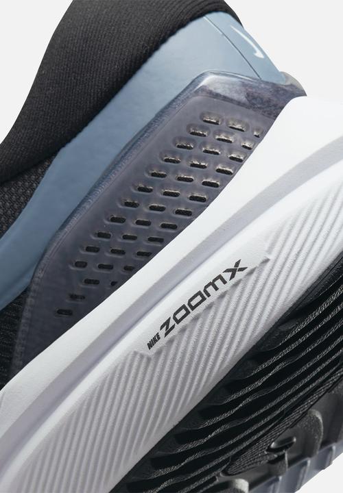 Nike - Air Zoom Vomero 16