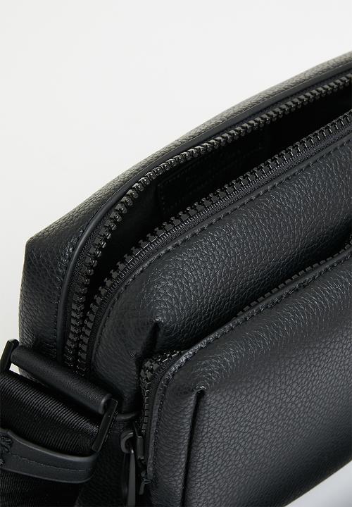Calvin Klein - Must camera bag - black
