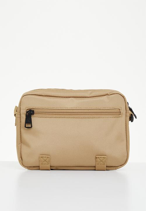 Calvin Klein - Sport essentials camera - timeless camel