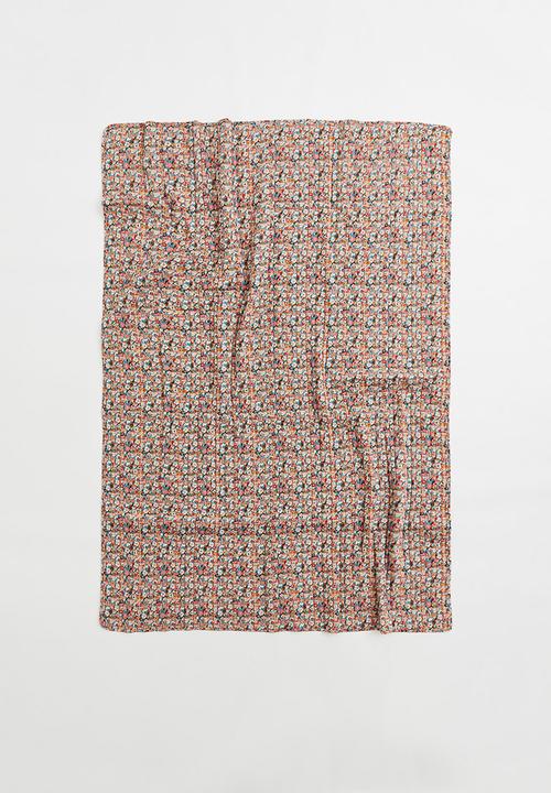 H&M - Quilted bedspread - multi