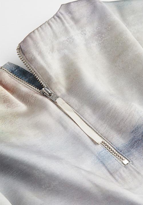 H&M - Oversized satin blouse - natural white/patterned